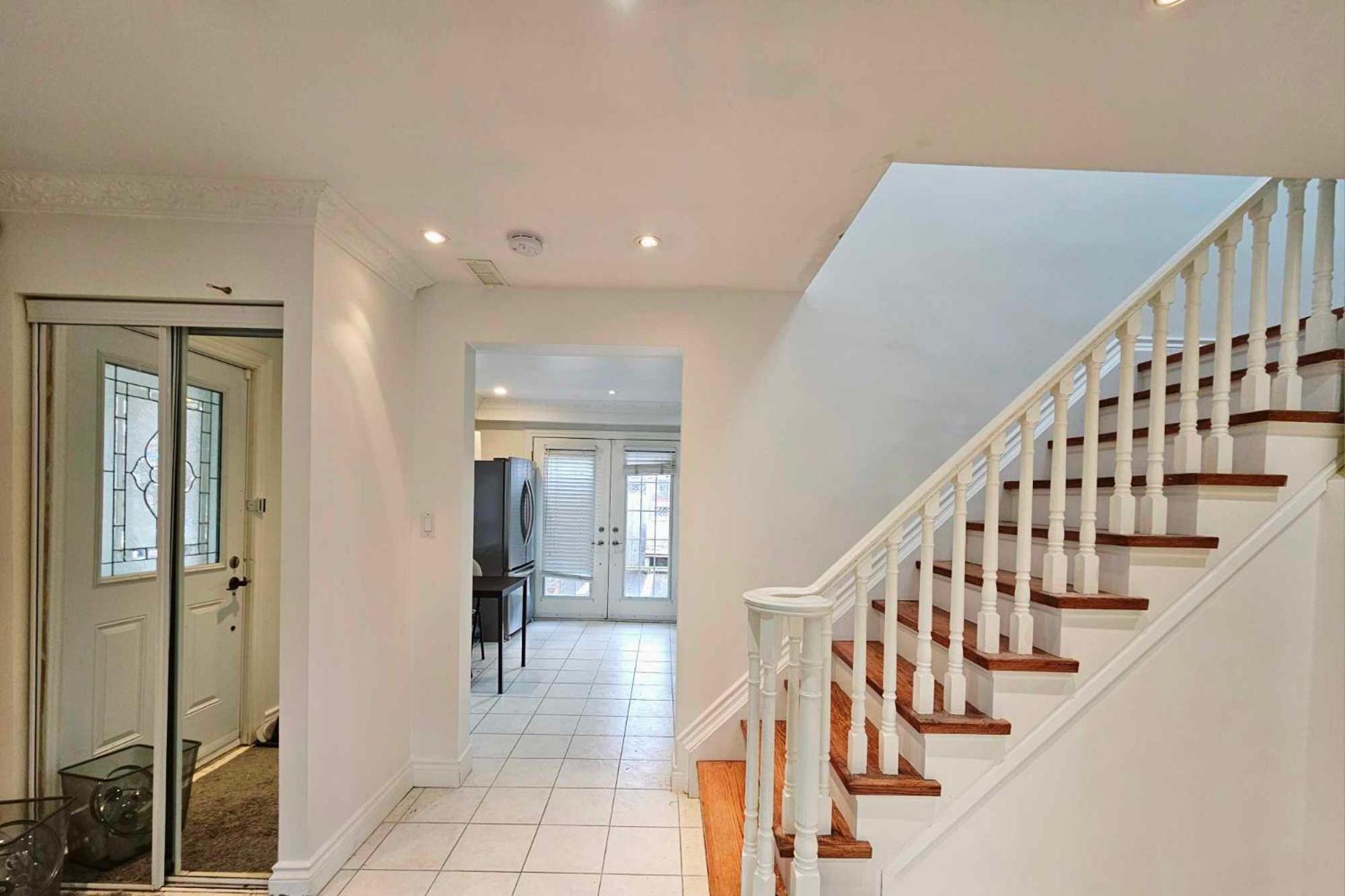 Beautiful Room At Yonge And Sheppard And North York Centre Торонто Екстер'єр фото