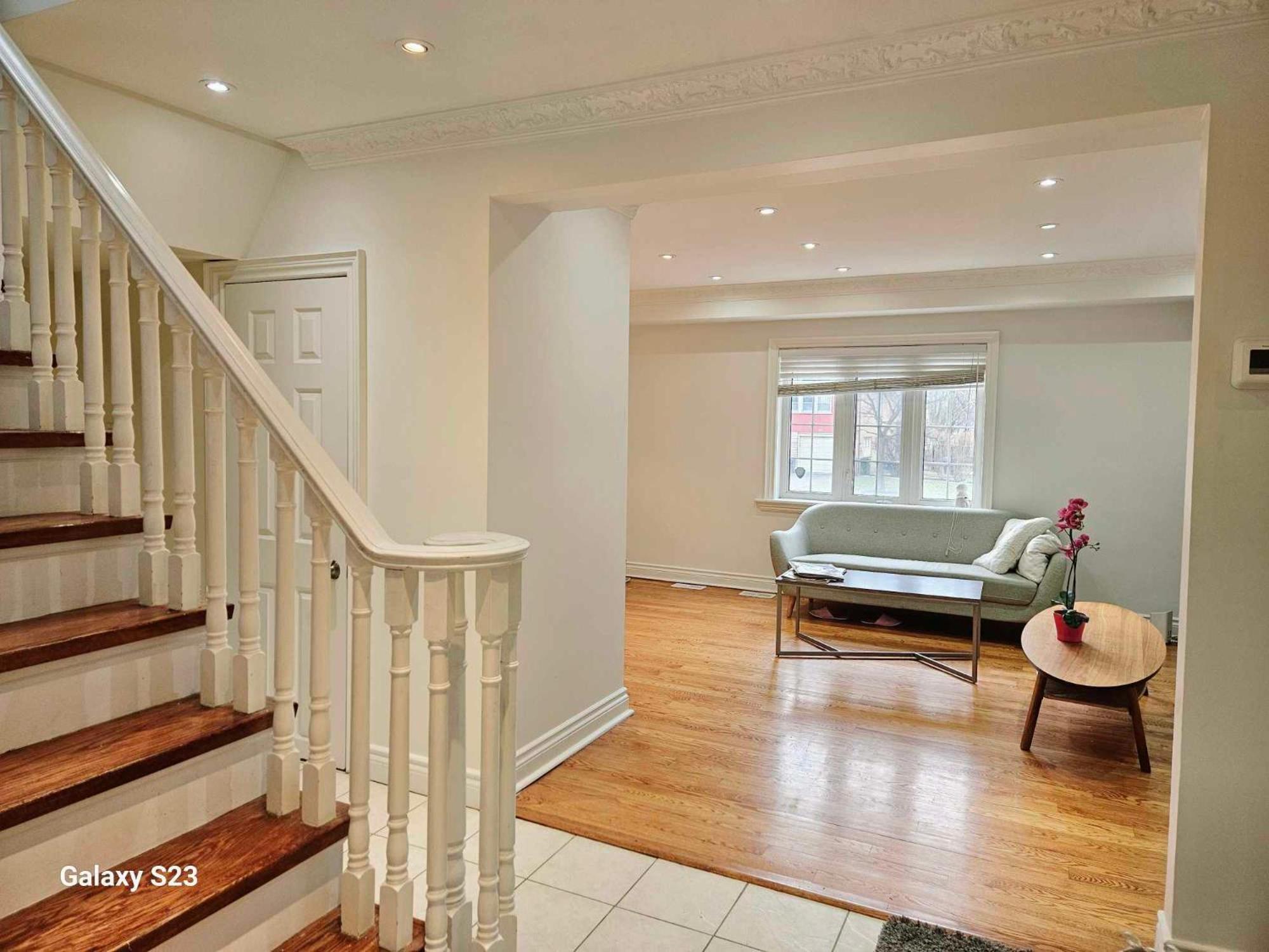 Beautiful Room At Yonge And Sheppard And North York Centre Торонто Екстер'єр фото