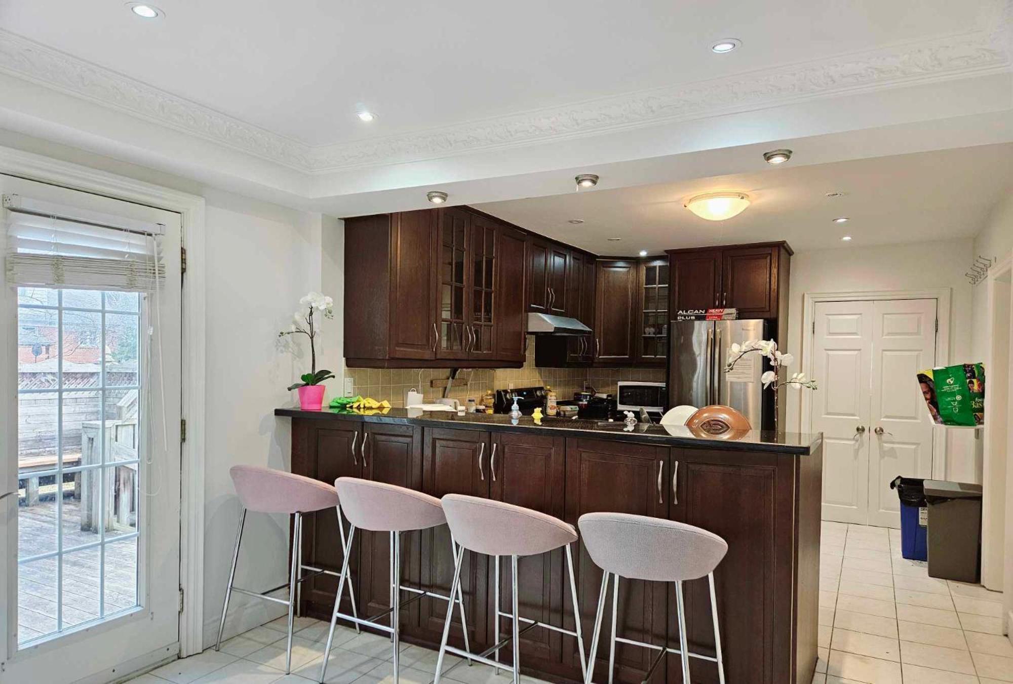 Beautiful Room At Yonge And Sheppard And North York Centre Торонто Екстер'єр фото