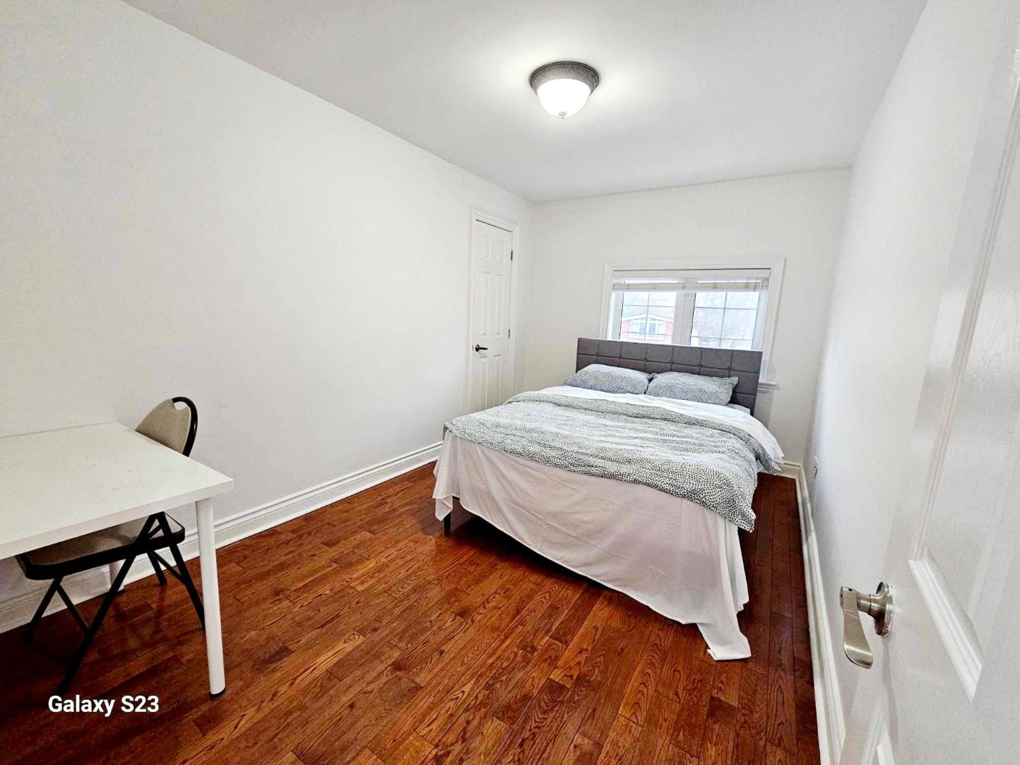 Beautiful Room At Yonge And Sheppard And North York Centre Торонто Екстер'єр фото